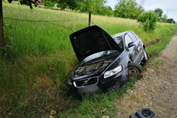 Biciclist mort după ce un șofer a depășit prin dreapta un alt autovehicul