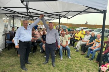 Gheorghe Flutur alături de candiatul PNL pentru Primăria Forăști, Nicolae Lăzărică