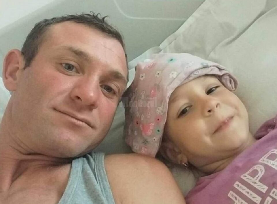 Mihai Maruneac se află la Spitalul „Sf. Maria” Iași, alături de Narcisa Mihaela, fetița lui bolnavă
