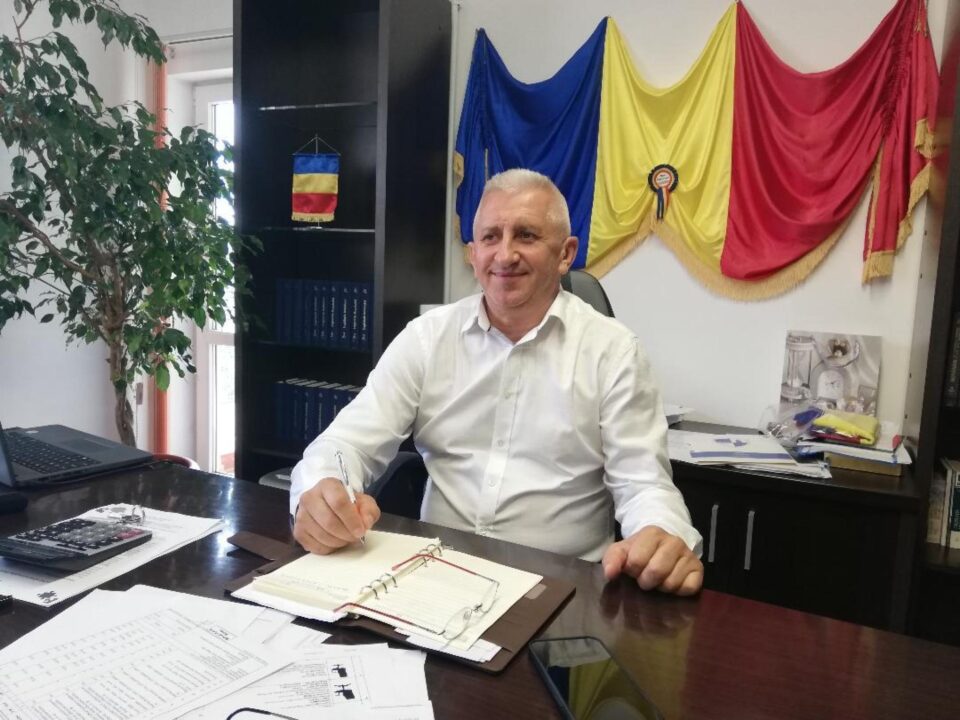 Primarul comunei Vicovu de Sus, Vasile Iliuț