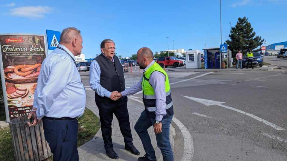 Președintele CJ, Gheorghe Flutur, anunță că a fost inițiată liictața pentru al treilea terminal la Aeroportul Suceava Președintele CJ, Gheorghe Flutur, anunță că a fost inițiată liictața pentru al treilea terminal la Aeroportul Suceava