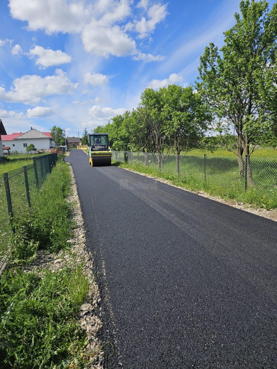 Peste 90% din drumurile din comuna Mălini vor fi modernizate până la finalul acestui an