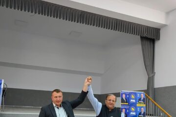 Președintele PNL Suceava, Gheorghe Flutur, și primarul din Stroiești, Mihai Senic