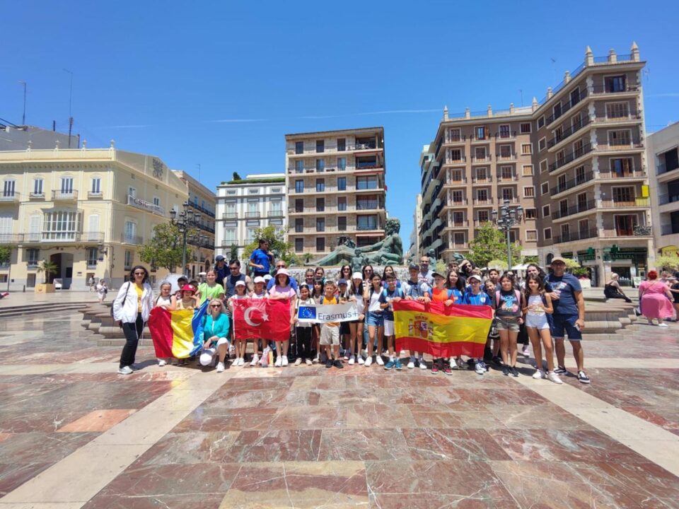 Elevi și profesori de la Școala Gimnazială Nr. 4 Suceava, în Spania, în cadrul unui proiect Erasmus+ împotriva bullying-ului