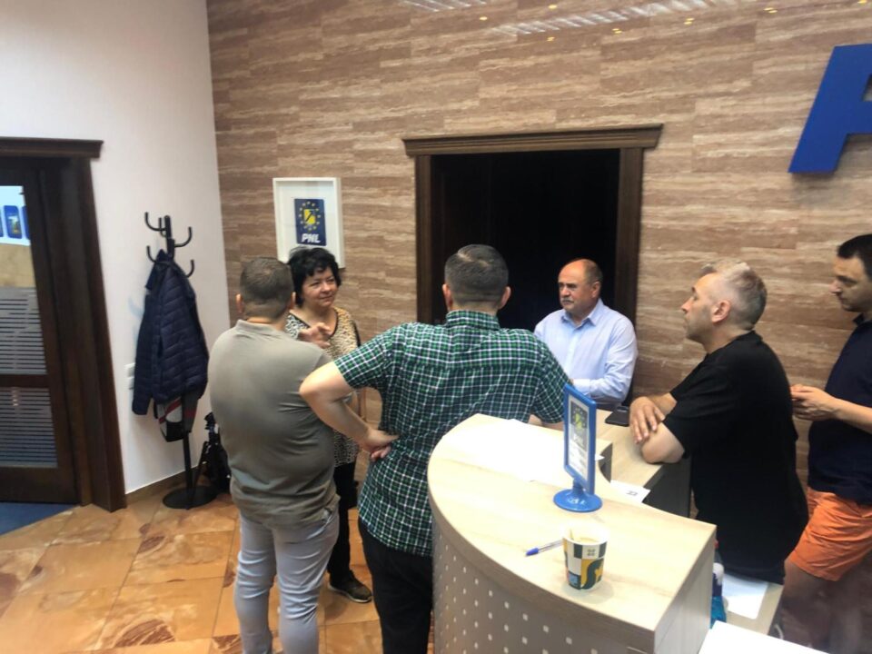 Entuziasm la sediul PNL Suceava. Rezultatele la alegeri sunt impresionante
