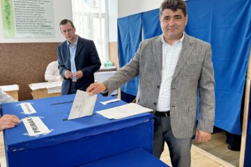 Candidatul PSD pentru Primăria Vatra Dornei a votat, alături de familia sa, pentru o misiune posibilă în acest municipiu