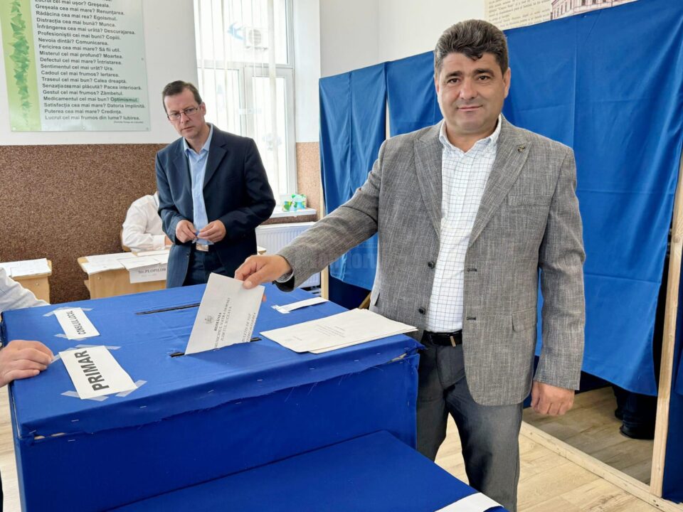 Candidatul PSD pentru Primăria Vatra Dornei a votat, alături de familia sa, pentru o misiune posibilă în acest municipiu