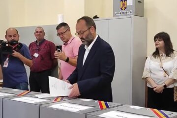 Candidatul AUR pentru Primăria Suceava, Cătălin Axinte, i-a îndemnat pe tineri să iasă la vot
