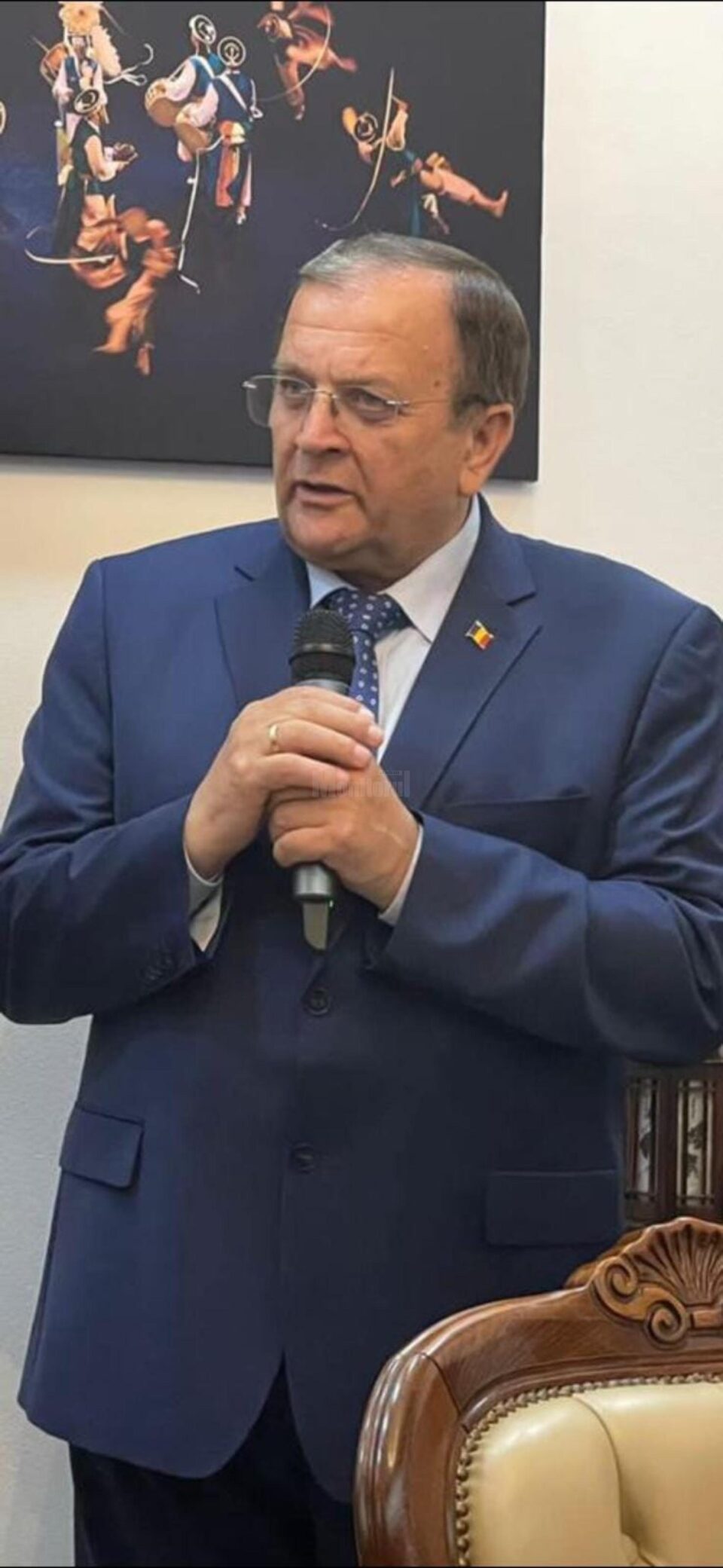 Flutur recunoaște victoria lui Șoldan și îl felicită pentru câștigarea președinției Consiliului Județean Suceava Flutur recunoaște victoria lui Șoldan și îl felicită pentru câștigarea președinției Consiliului Județean Suceava