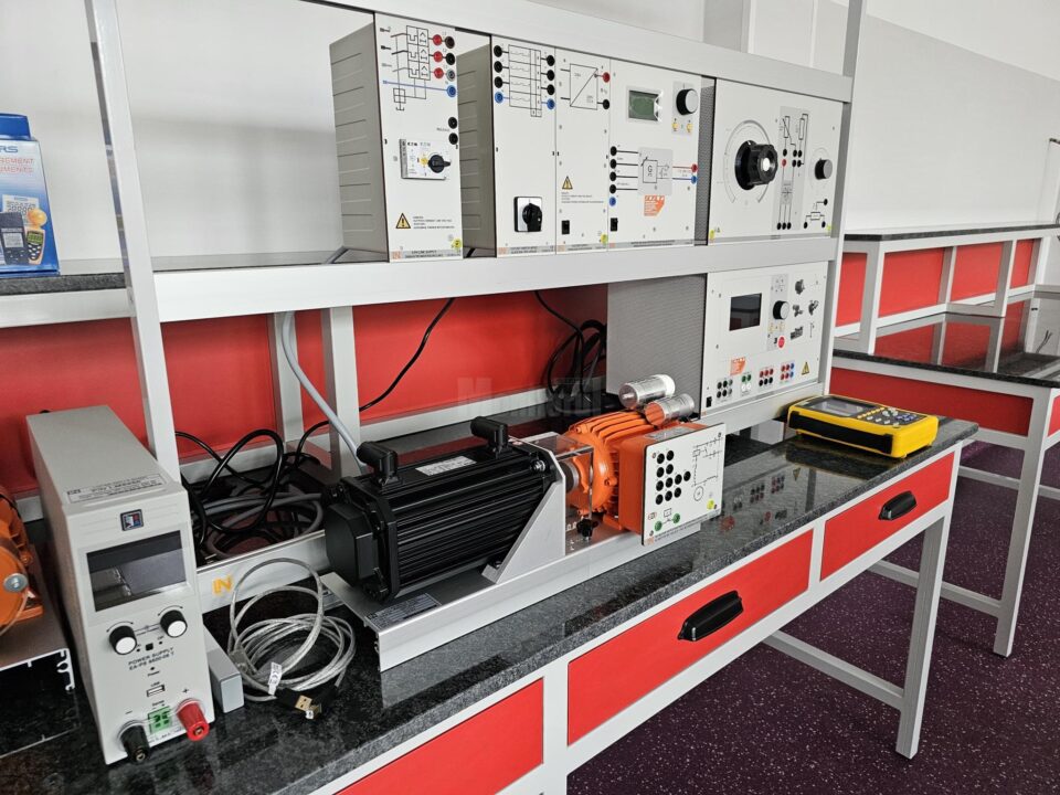 Noul atelier electric al Liceului ”Alexandru Ioan Cuza” Suceava