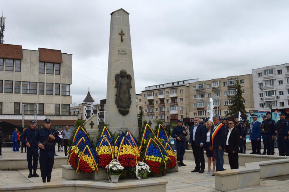 Ziua Eroilor a fost marcată și la Fălticeni