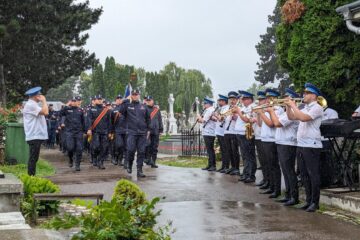 În ciuda ploii, ceremonialul de „Ziua Eroilor” a avut loc, dar fără public