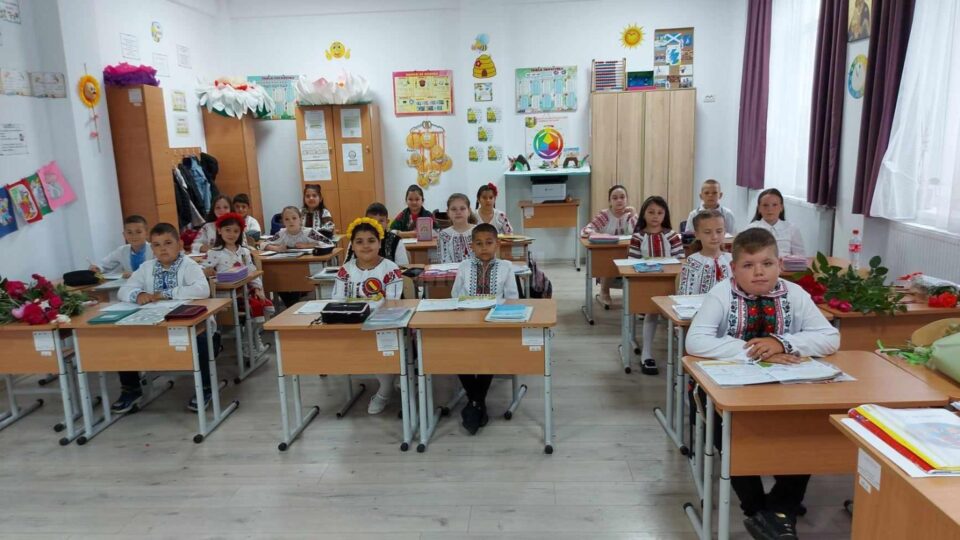 Ziua Eroilor a fost marcată la Școala Gimnazială ”Nicolae Stoleru” Baia