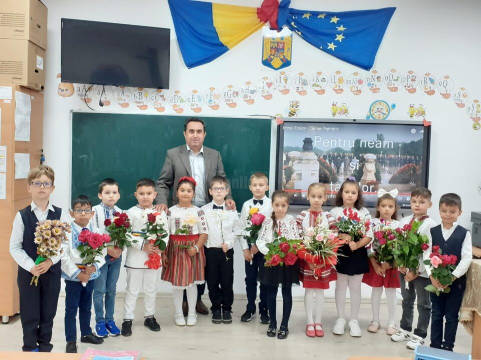Sărbătorirea Zilei Eroilor Neamului, la Școala Gimnazială ”Nicolae Stoleru” Baia