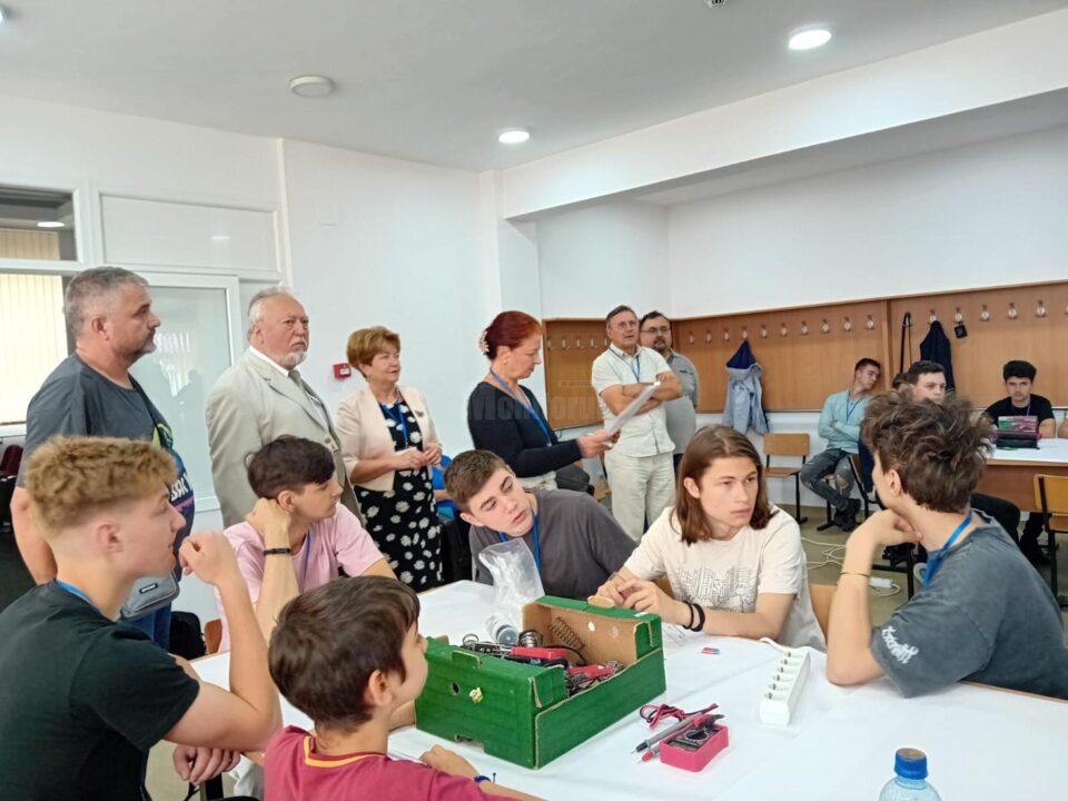 Concurs de Electronică și Robotică, la Gura Humorului
