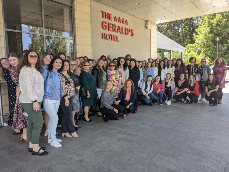 190 de cadre didactice din Rădăuți și alte 20 de localități ale județului Suceava au participat la un program de instruire în lucrul cu preșcolari sau elevi cu tulburări din spectrul autist