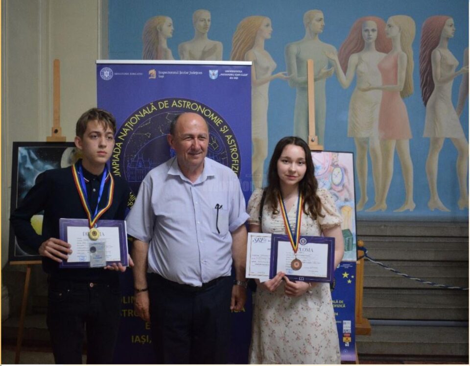 David Palaghianu și Alexandra Balabașciuc, alaturi de prof. Petru Craciun