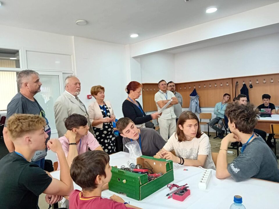 Concurs de Electronică și Robotică, la Gura Humorului