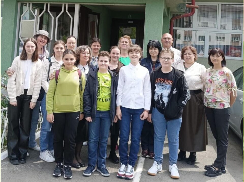 Concursul Emil Palade (Alexia este în primul rand, in camasa alba)