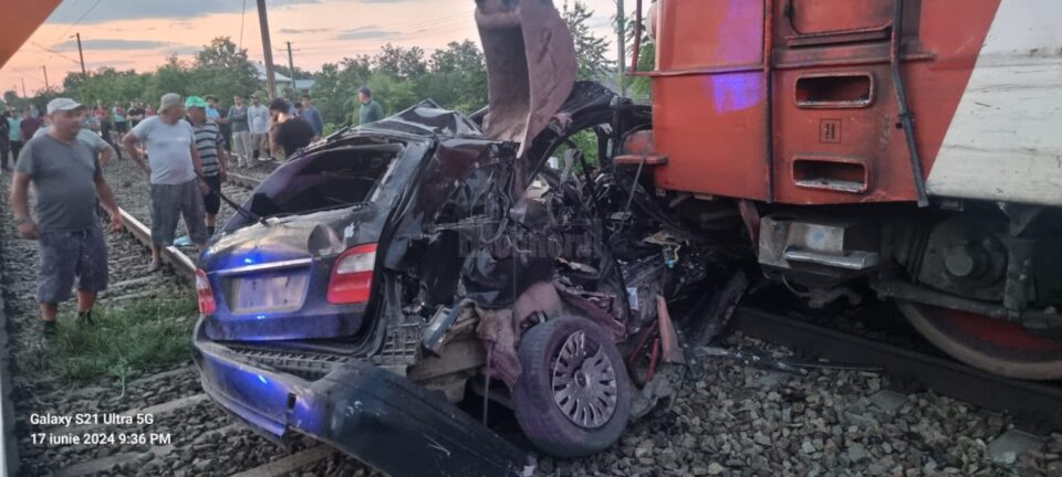 Alex Manoliu, în vârstă de 20 de ani, este tânărul care a murit în accidentul de luni seară produs la trecerea la nivel cu calea ferată din Roșcani - Liteni