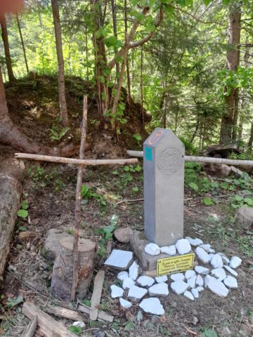 Tinerii voluntari ATOS au igienizat Via Transilvanica, de la Mănăstirea Putna la Mănăstirea Sucevița