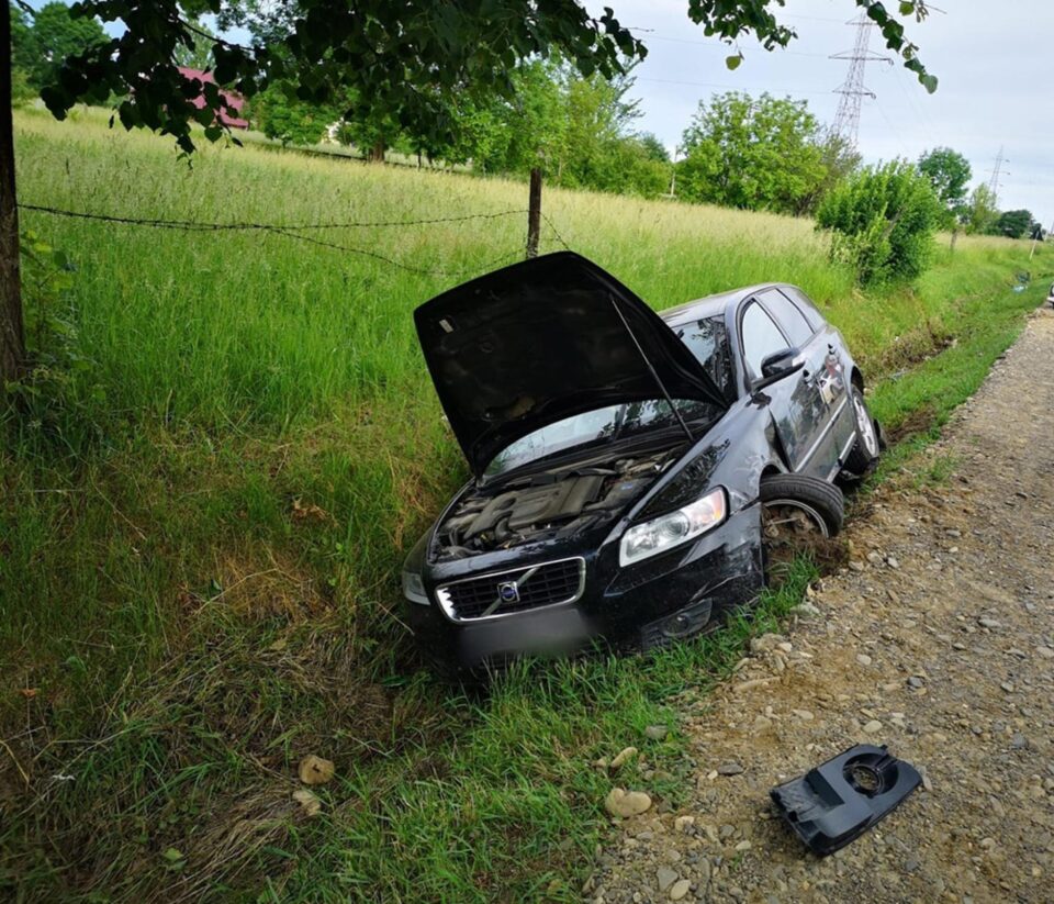 Biciclist mort după ce un șofer a depășit prin dreapta un alt autovehicul
