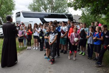 Peste 250 de copii au petrecut o zi de neuitat în natură de „Ziua Bucuriei”, la Fălticeni
