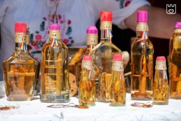 Centrul municipiului Suceava găzduiește tradiționalul eveniment „Târgul de Sânziene”, în perioada 21-24 iunie