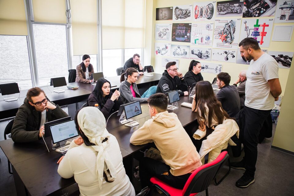 Obține sau reînnoiește-ți atestatul profesional la CNPDT