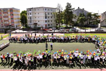 Festivitatea de încheiere a anului școlar la Colegiul Național „Eudoxiu Hurmuzachi” din Rădăuți