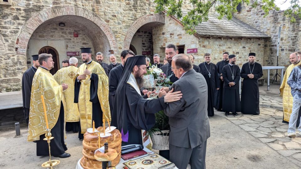 In Cetatea de Scaun a Sucevei a fost oficiată slujba de pomenire a voievozilor Moldovei