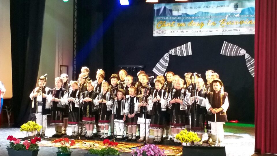 „Cânt cu drag în Bucovina”, Concurs Interjudețean de Interpretare Vocală și Instrumentală, la Gura Humorului
