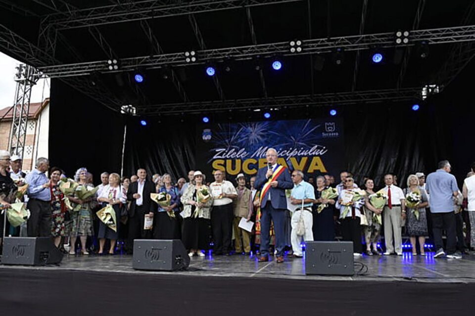 40 de Cupluri de Aur sărbătorite pe scenă, la Zilele Sucevei