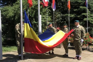 Ceremonial militar și religios organziat în centrul Sucevei pentru a marca Ziua Drapelului NAțional