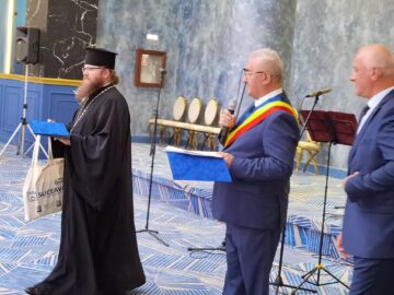 Personalități din multiple domenii de activitate, premiate la „Seara valorilor bucovinene”, a III-a ediție