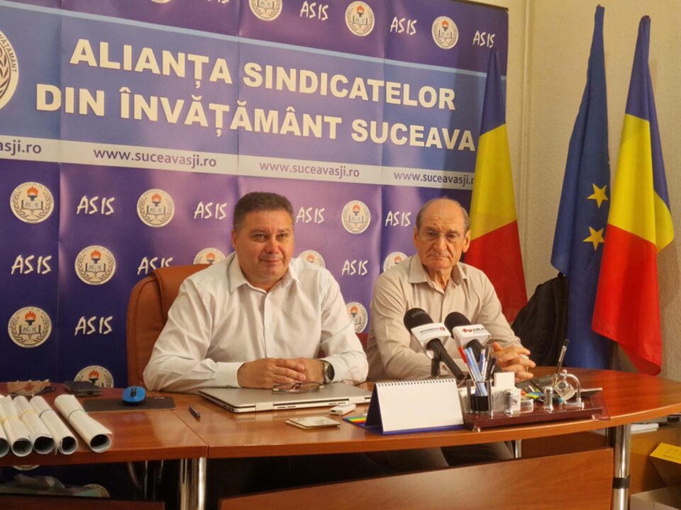 Prof. Giani Leonte și prof. Dumitru Irimia, președintele și vicepreședintele Alianței Sindicatelor din Învățământ Suceava