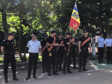 Ziua Drapelului a fost sărbătorită la Suceava printr-un ceremonial militar și religios