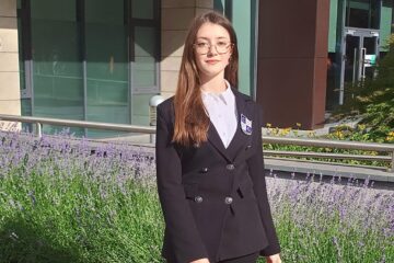 Simina Brăneanu a obținut locul al doilea, secțiunea afiș, liceu, captând atenția juriului cu lucrarea sa intitulată „Justiția”