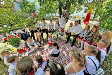Șezătoare de Sânziene la Parohia „Sfântul Dumitru” din Rădăuți