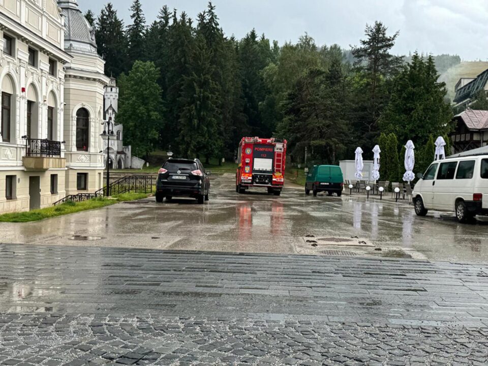 Cazinoul din Vatra Dornei, dar și spitalul, afectate de ploile puternice de joi