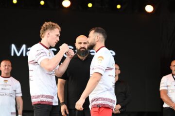 În așteptarea marelui Semmy Schilt, pe esplanada Casei de Cultură a avut loc cântarul oficial al galei Colosseum Tournament