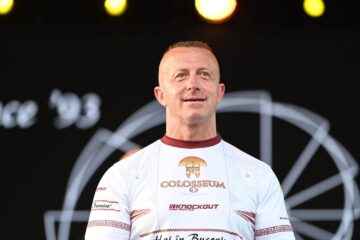 În așteptarea marelui Semmy Schilt, pe esplanada Casei de Cultură a avut loc cântarul oficial al galei Colosseum Tournament