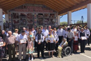 19 cupluri de aur au fost premiate de Ziua comunei Cornu Luncii