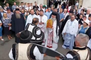 Primirea lui Gheorghe Flutur de catre staretul Melchisedec
