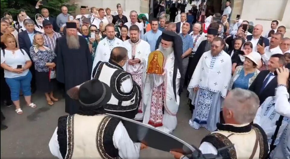 Primirea lui Gheorghe Flutur de catre staretul Melchisedec