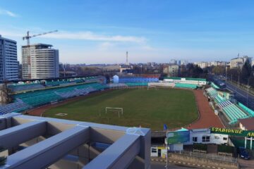 Stadionul Areni, disputat de două echipe de fotbal care-l vor pentru meciuri și antrenamente