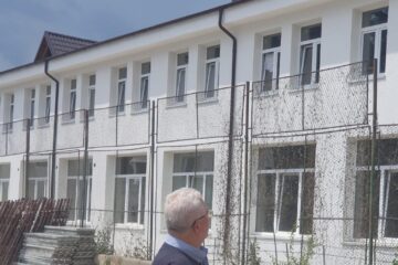 Cantina internat de la CN ”Petru Rareș” va fi funcțională la începerea anului școlar, spune primarul Ion Lungu, după verificarea investiției de 10,7 milioane de lei 1