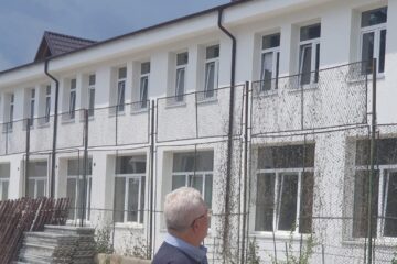 Cantina-internat de la CN ”Petru Rareș” va fi funcțională la începerea anului școlar, spune primarul Ion Lungu, după verificarea investiției de 10,7 milioane de lei