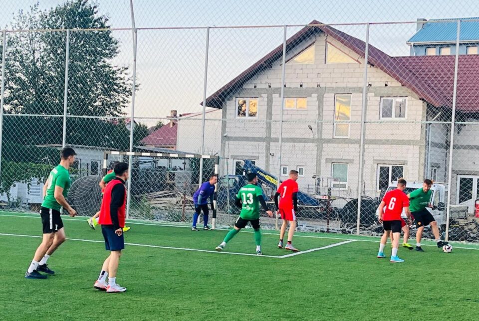 Formatia Inter Conti Mihu Acoperisuri a castigat la limita duelul cu Firefighters