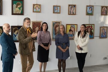 „De la Natură la Divin"